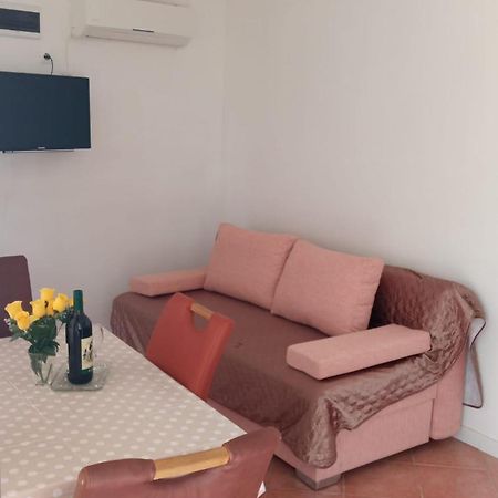 Apartmani Nikola Biograd Na Moru Exterior foto
