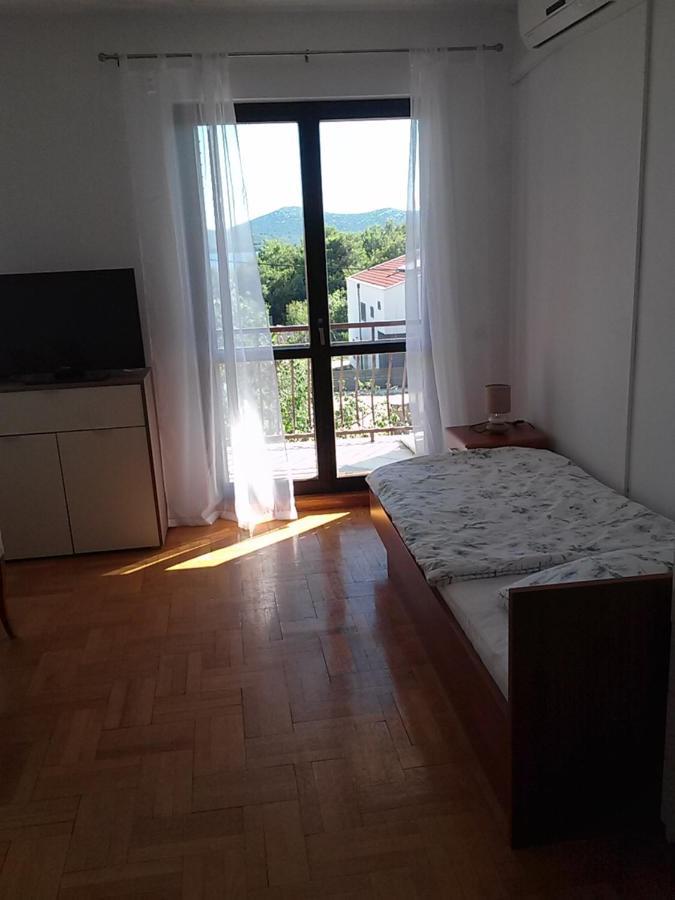 Apartmani Nikola Biograd Na Moru Exterior foto