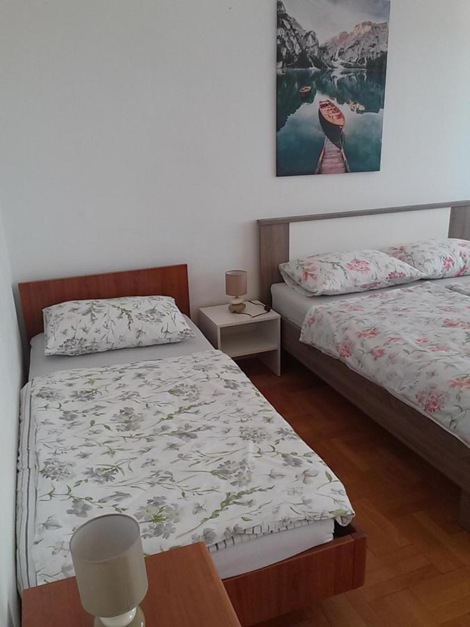 Apartmani Nikola Biograd Na Moru Exterior foto