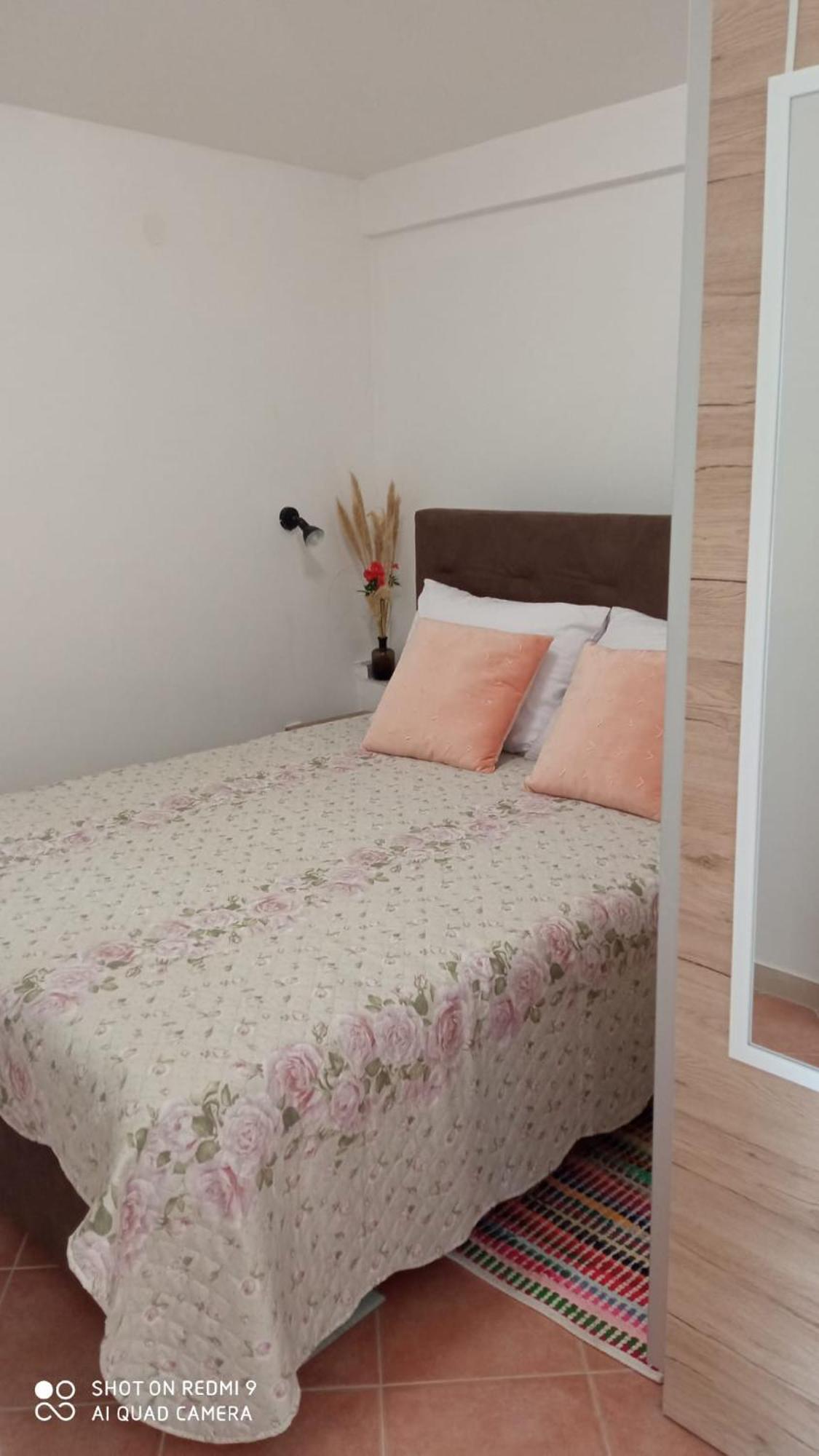 Apartmani Nikola Biograd Na Moru Exterior foto