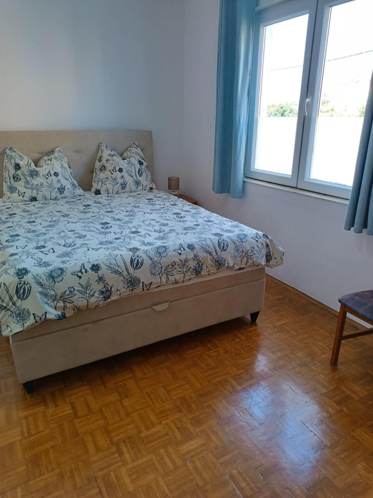Apartmani Nikola Biograd Na Moru Exterior foto