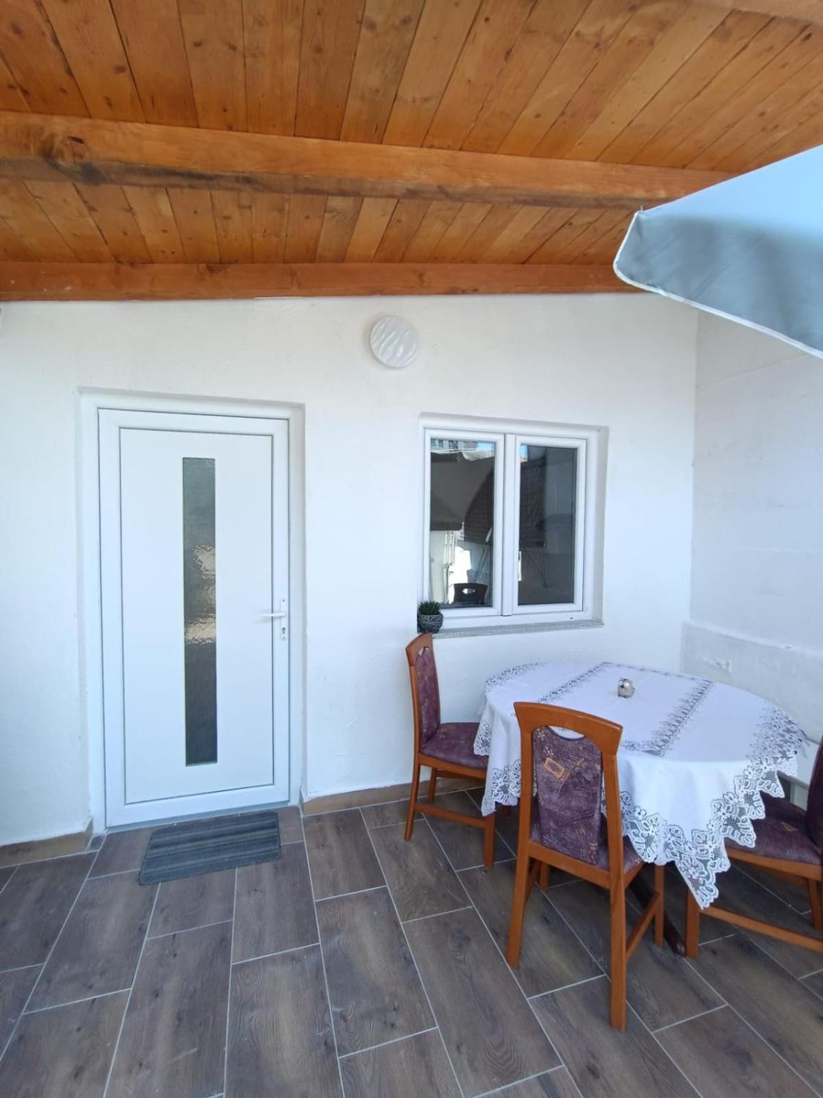 Apartmani Nikola Biograd Na Moru Exterior foto